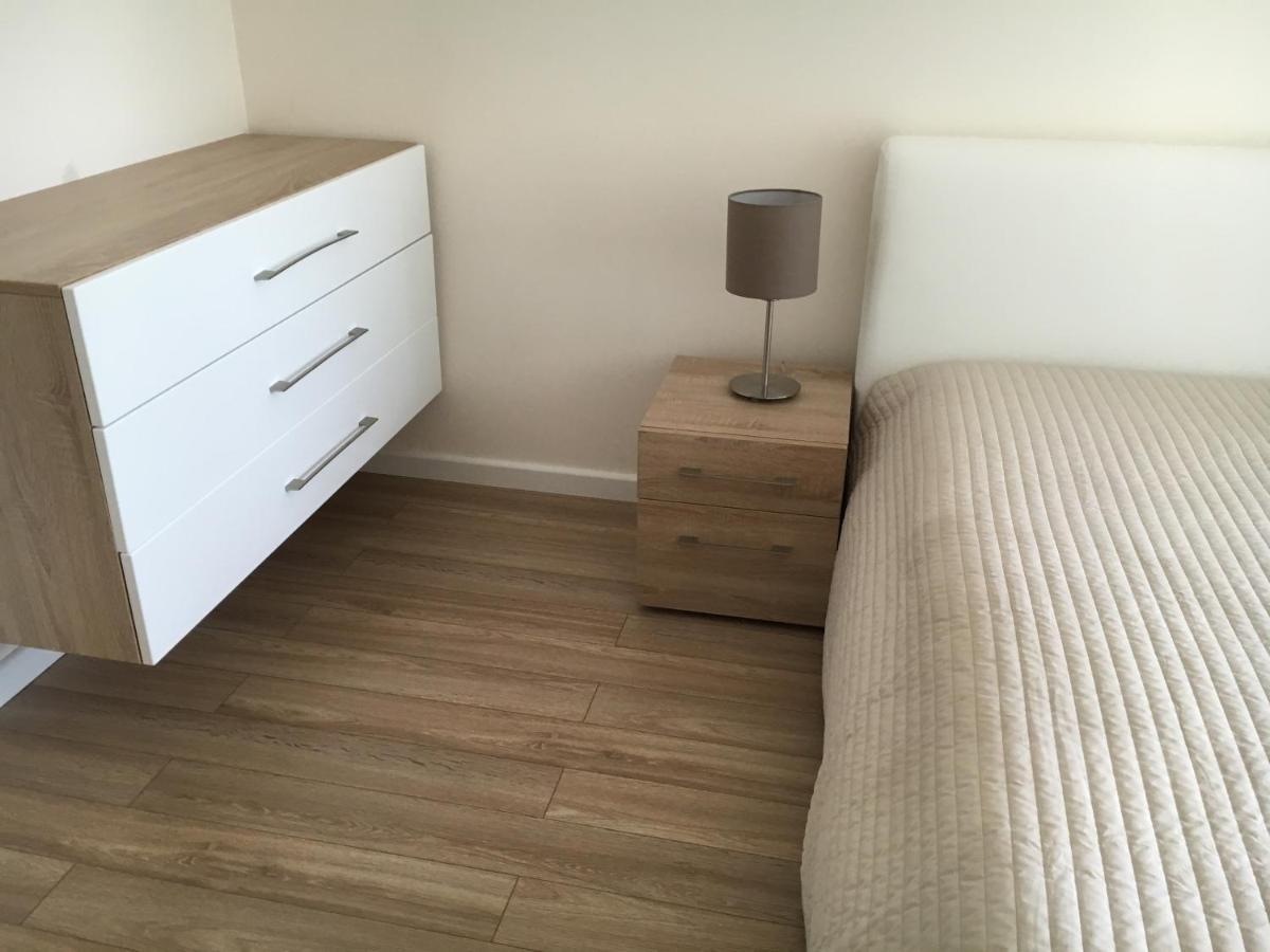 Aqua Apartman Superior Velence Bagian luar foto